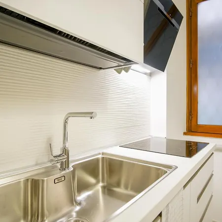 Elegantis Barberini Modern - Comfort In Charming District