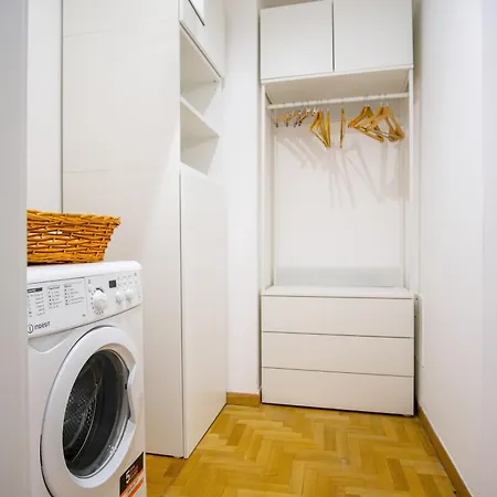 Elegantis Barberini Modern - Comfort In Charming District Апартаменты *