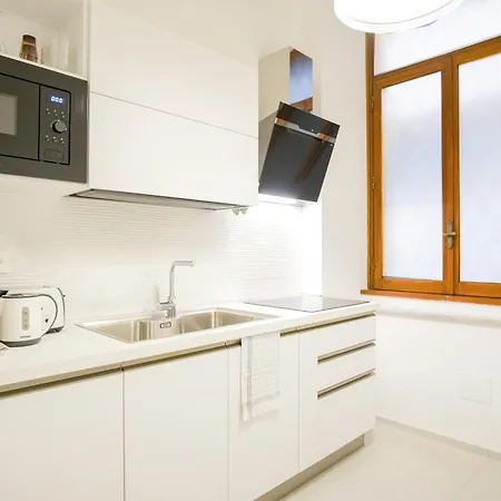 Elegantis Barberini Modern - Comfort In Charming District Appartement